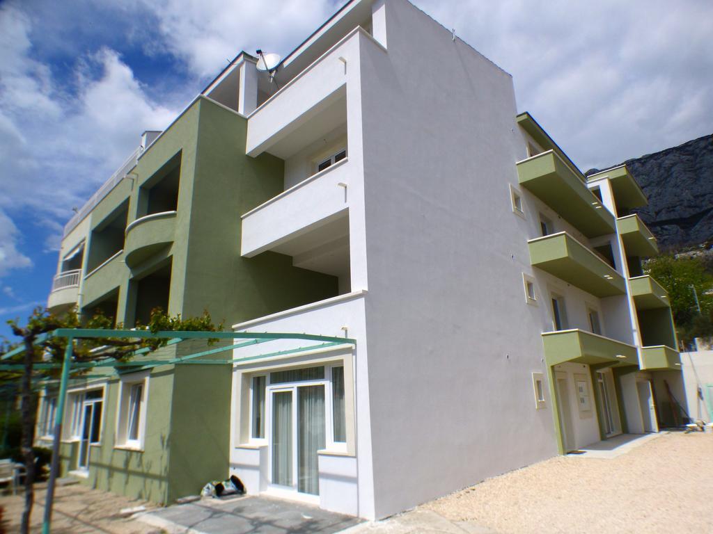 Apartments Hermes Tucepi Exterior photo