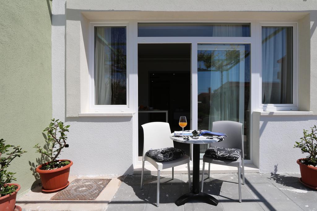 Apartments Hermes Tucepi Exterior photo
