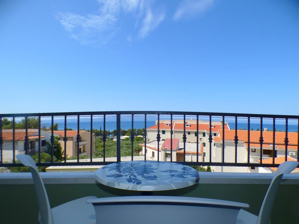 Apartments Hermes Tucepi Exterior photo