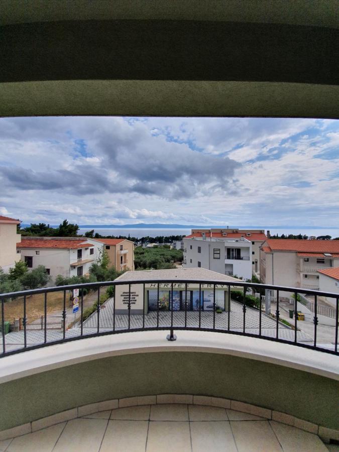 Apartments Hermes Tucepi Exterior photo